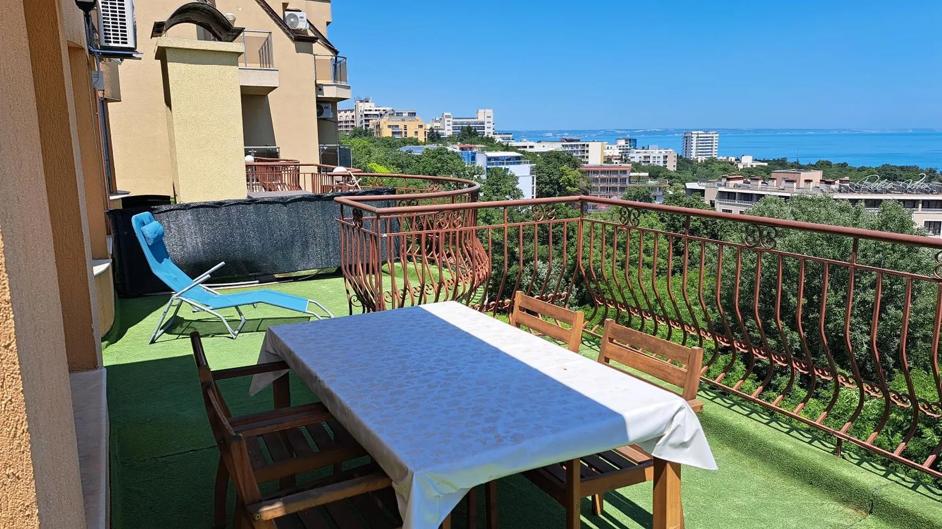 Riviera Sea Villageapartments ゴールデンサンド アパート